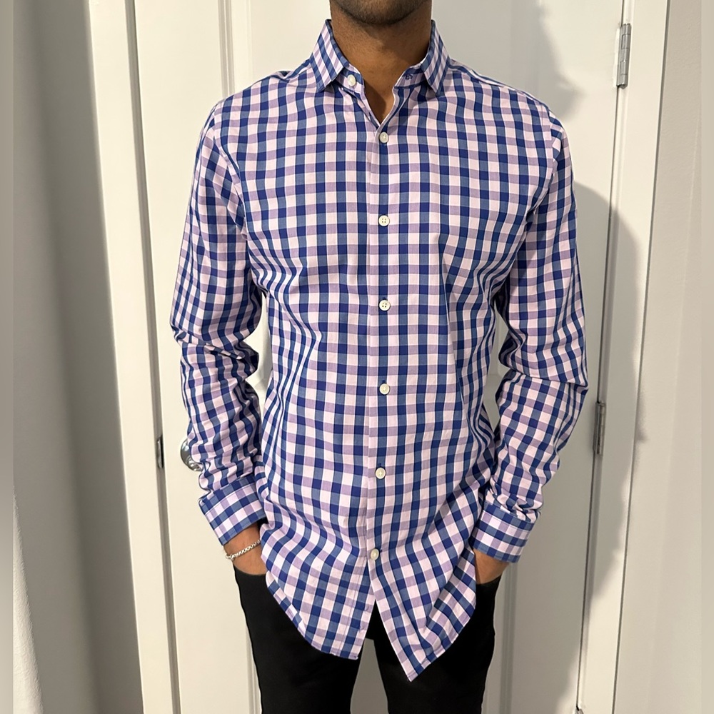 Mens express extra slim fit dress shit. Size M